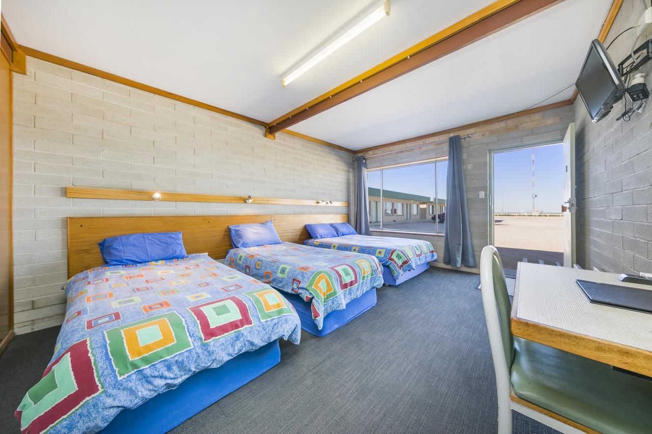 Nullarbor Roadhouse Hotel Luaran gambar